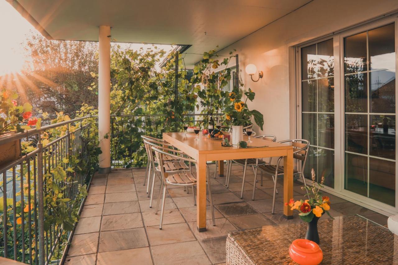 Coraline -Koblach, 6-10 P, 3 Schlafzimmer, Kueche, Riesige Terrasse, Parkplatz, Wifi, Stellplatz Ski Buitenkant foto